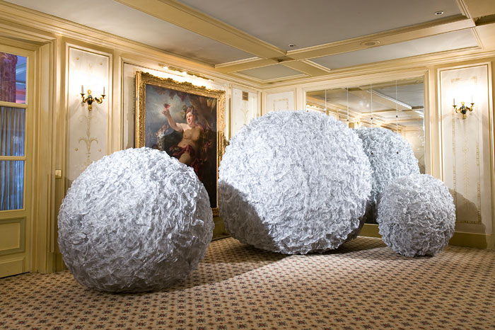 Tumbleweed 2 / Le voile au vent métal, toile et fils aluminium ø 200 cm