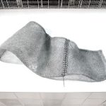 L'onde du vent métal, fils aluminium - cuir 190 x 390 x 10 cm